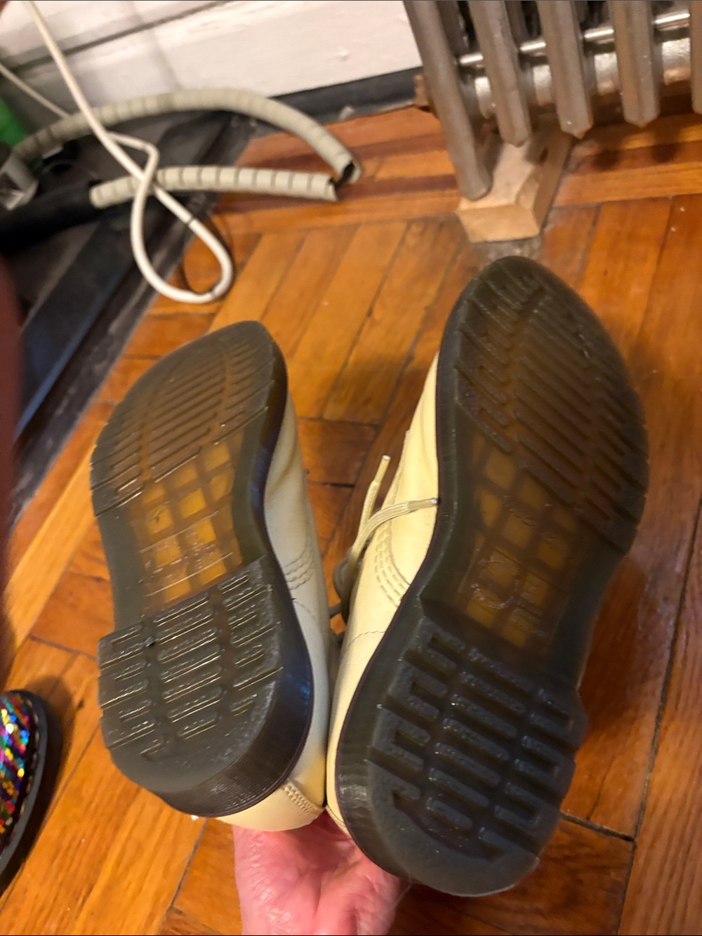 Pale yellow Dr. Martens - Picture 6 of 7